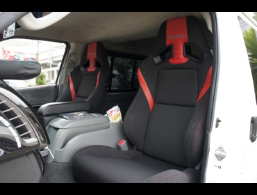 RECARO�i���J���V�[�g�j�@TOYOTA�@200�n�n�C�G�[�X�@�T�^�@�X�[�p�[GL�Ƀ��J���@SR-7 Lasic�@RED/RED�@���@SR-7F Lassic�@RED/RED�@����
