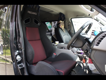 RECARO�i���J���V�[�g�j�@TOYOTA�@200�n�n�C�G�[�X�Ƀ��J���@SR-7 SK100�@BK/RED�@����