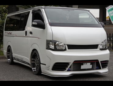 TOYOTA�@200�n�n�C�G�[�X�V�^��RECARO�i���J���j�V�[�g����