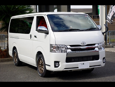 TOYOTA�@200�n�n�C�G�[�X��RECARO�i���J���j�V�[�g����