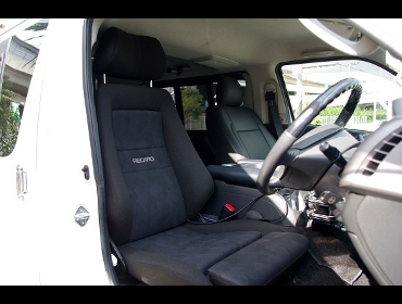 RECARO�i���J���V�[�g�j�@TOYOTA�@���W�A�X�G�[�X�@200�n�Ƀ��J���@�G���S���hMV�@BK�@����