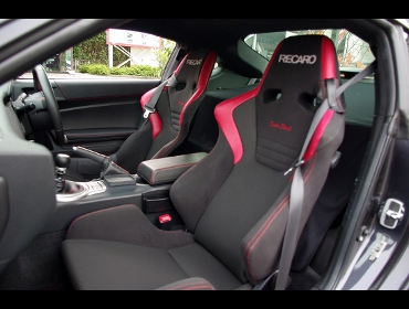 RECARO�i���J���V�[�g�j�@TOYOTA�@86�@ZN6�ɂɃ��J���@����RS-G �X�[�p�[�V���^���NNU�@���@����SR-6 �X�[�p�[�V���^���NNU�@����