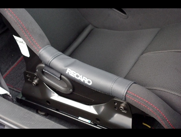 RECARO�i���J���V�[�g�j�@TOYOTA�@86�@ZN6�ɂɃ��J���@����RS-G �X�[�p�[�V���^���NNU�@���@����SR-6 �X�[�p�[�V���^���NNU�@����
