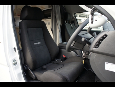 RECARO�i���J���V�[�g�j�@TOYOTA�@200�n�n�C�G�[�X�@�L�����s���O�Ƀ��J���@�G���S���hD BK�@����