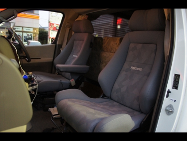 RECARO�i���J���V�[�g�j�@TOYOTA�@�O�����h�n�C�G�[�X�Ƀ��J���@�G���S���hMV�@�O���[�@�A�[�����X�g�t���@���@�G���S���hD�@�O���[�@����