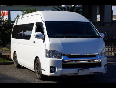 TOYOTA�@�n�C�G�[�X200�n��RECARO�i���J���j�V�[�g����