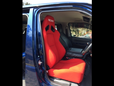 RECARO�i���J���V�[�g�j�@TOYOTA�@�n�C�G�[�X200DX�Ƀ��J���@SR-7F KK100�@RED�@����