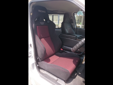 RECARO�i���J���V�[�g�j�@TOYOTA�@�n�C�G�[�X�@200�n��RECARO�i���J���j�@SR-7F GK100�@BK/RED�@����