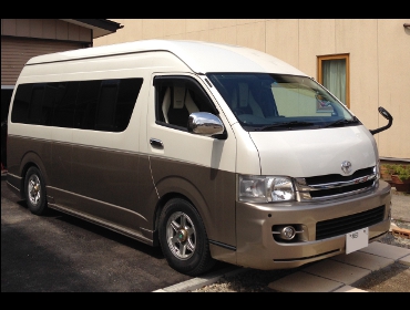 TOYOTA�@�n�C�G�[�X200�n�@�����Ԃ�RECARO�i���J���j�V�[�g����