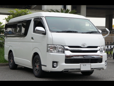 TOYOTA�@�n�C�G�[�X200�n��RECARO�i���J���j�V�[�g����