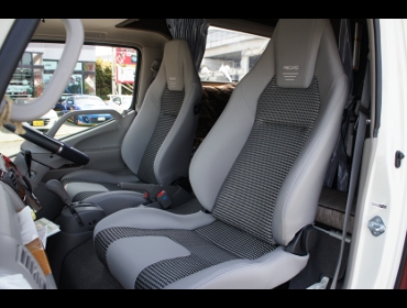 RECARO�i���J���V�[�g�j�@TOYOTA�@�J�����[�h�Ƀ��J���@LX-F�@IM110�@�O���C�@�~2�r�@����