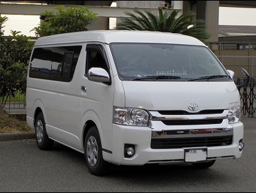 TOYOTA�@�n�C�G�[�X�@200�n��RECARO�V�[�g����