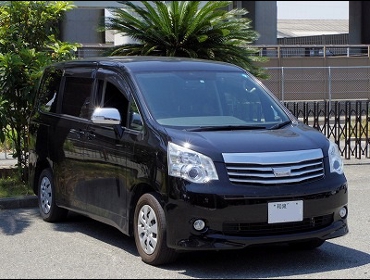 TOYOTA�@�m�A�@ZRR70��RECARO�i���J���j�V�[�g����