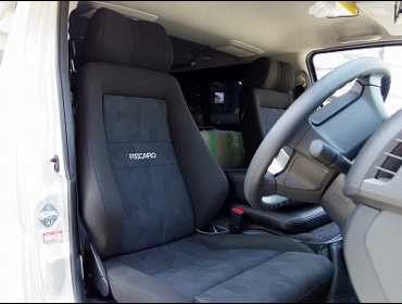 RECARO�i���J���V�[�g�j�@TOYOTA�@�n�C�G�[�X�@200�n�Ƀ��J���@�G���S���hMV�@BK�@�~2�r�@����