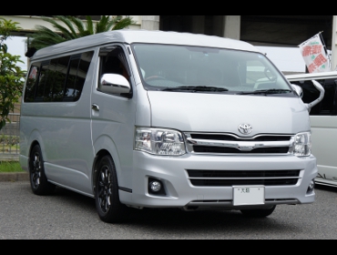 TOYOTA�@�n�C�G�[�X�@TRH214W��RECARO�i���J���j�V�[�g����