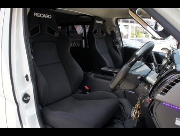 RECARO�i���J���V�[�g�j�@TOYOTA�@�n�C�G�[�X�@200�n�@3�^�i���[�@�Ƀ��J���@SR-7F�@KK100�@BK�@�~2�r�@����