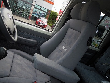 RECARO�i���J���V�[�g�j�@TOYOTA�@�����h�N���[�U�[70�Ƀ��J���@�G���S���hMV�@�O���C�@�~2�r�@�i�^�]�ȑ��̓A�[�����X�g�t���j�@����
