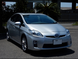 RECARO�i���J���V�[�g�j�@TOYOTA�@�v���E�X30�Ƀ��J���@SR-7�@Lassic�@���F���U�[�@����