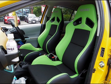 RECARO�i���J���V�[�g�j�@TOYOTA�@�A�N�A�@NHP10�Ƀ��J���@SR-7�@���V�b�N�@����J���[�@�O���[���@�~2�r�@����