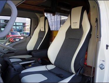 TOYOTA�@�J�����[�h��RECARO�i���J���jLX-F�@IL110H�@�z���C�g�@A/R�@�~2�r�@����