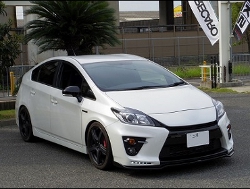TOYOTA�@�v���E�X�@W30�Ɂ@RECARO�i���J���j�@SR-6�@GK100S�@BK/RED�@����