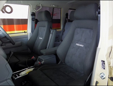 RECARO�i���J���V�[�g�j�@TOYOTA�@�����h�N���[�U�[70�@GRJ76K�@�Ɂ@���J���@�G���S���hMV�@�V�[�g�q�[�^�[�t���@BK�@�A�[�����X�g�t���@�~2�r�@����