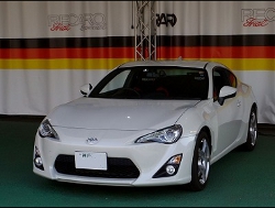 RECARO�i���J���V�[�g�j�@TOYOTA�@86�@ZN6�Ƀ��J���@SP-G�VKK�@���@RS-GE�@����