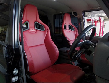 RECARO�i���J���V�[�g�j�@TOYOTA�@�����h�N���[�U�[�@�v���h78�@�Ɂ@���J���@�N���X�X�|�[�c�X�^�[LL100H���U�[SE�@RED���U�[�@�~2�r�@����