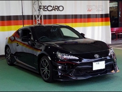 TOYOTA�@86�@ZN6�@�Ɂ@RECARO�i���J���j�@RS-GS�@BK�@����