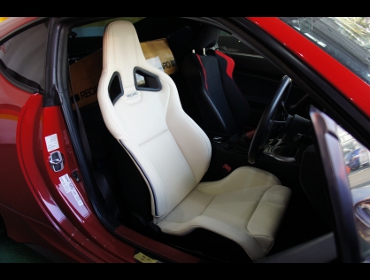 TOYOTA�@86�@ZN6�@�Ɂ@RECARO�i���J���j�@�X�|�[�c�X�^�[LL100H���U�[SE�@�����U�[�@SIL�X�e�b�`�@����