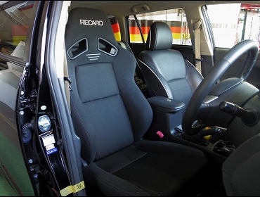 RECARO�i���J���V�[�g�j�@TOYOTA�@�J���[���t�B���_�[�@E142�@�Ɂ@RECARO�i���J���j�@SR-7F�@GK100�@BK/BK�@����