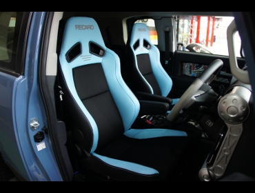 TOYOTA�@FJ�N���[�U�[�@GSJ15�@�Ɂ@RECARO�i���J���j�@SR-7F�@Lassic�@BL�@�A�[�����X�g�t���@�~2�r�@����