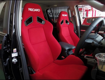 TOYOTA�@�n�C���b�N�X�@GUN125�@�Ɂ@RECARO�i���J���j�@SR-7�@KK100�@RED�@���@SR-7F�@KK100�@RED�@����
