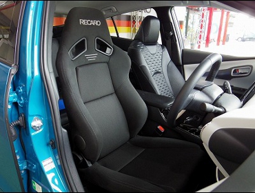 RECARO�i���J���V�[�g�j�@TOYOTA�@�v���E�XPHV�@ZVW50�@�Ɂ@RECARO�i���J���j�@SR-7F�@GK100�@BK/BK�iA/R�j�@����