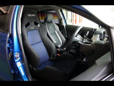 RECARO�i���J���V�[�g�j�@TOYOTA�@�A�N�A�@NHP10�@�Ɂ@SR-7�@GK100�@BK/BL�@����