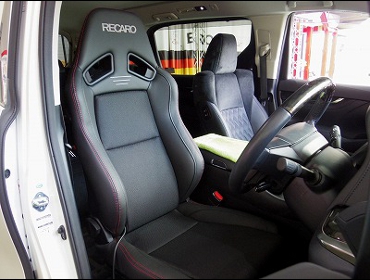 RECARO�i���J���V�[�g�j�@TOYOTA�@���F���t�@�C�A�@AGH30W�i2015�N�j�@�Ɂ@���J���@SR-7F�@Lassic�@BK�@����