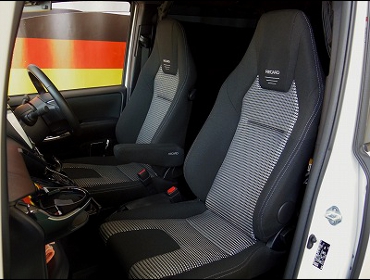 RECARO�i���J���V�[�g�j�@TOYOTA�@���H�N�V�[�@�n�C�u���b�h�@ZWR80�i2017�N�j�@�Ɂ@���J���@LX-F�@IN110H�@BK�@�~2�r�@����