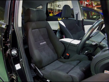 RECARO�i���J���V�[�g�j�@TOYOTA�@�v���E�X���i5�l���j�i2016�N�j�@�Ɂ@RECARO�i���J���j�@�G���S���hLD�@BK�@����