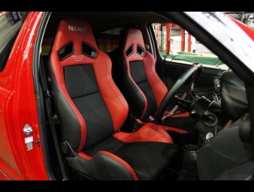 TOYOTA�@���B�b�c�@NCP10�@�Ɂ@RECARO�i���J���j�@SR-7�@Lassic�@RED�@���@SR-7F�@Lassic�@RED�@����