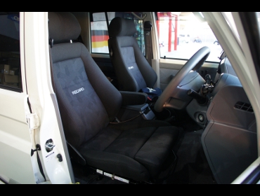 TOYOTA�@�����h�N���[�U�[70�@GRJ76�i2015�N�j�@�Ɂ@�G���S���hMV BK�@�V�[�g�q�[�^�[�t���@���A�[�����X�g�t���@����