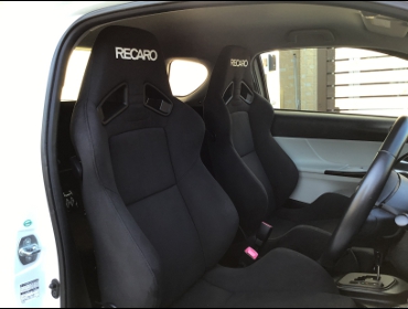 RECARO�i���J���V�[�g�j�@TOYOTA�@IQ�@NGJ10�@�Ɂ@RECARO�i���J���j�@SR-7�@KK100�@BK�@�~2�r�@����