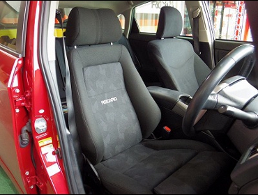 RECARO�i���J���V�[�g�j�@TOYOTA�@�v���E�X�@ZVW30�@�Ɂ@RECARO�i���J���j�@�G���S���hMV�@BK�@����