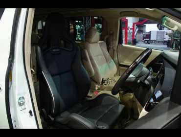 RECARO�i���J���V�[�g�j�@TOYOTA�@���F���t�@�C�A�@GGH20W�@�Ɂ@RECARO�i���J���j�@�X�|�[�c�X�^�[LL100H���U�[SE�@BK���U�[�iSIL/BK���C���j�@����