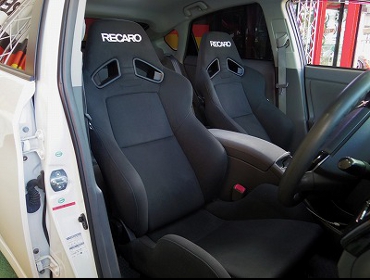 TOYOTA�@�v���E�X30�@�Ɂ@RECARO�i���J���j�@SR-7�@KK100�@BK�@�~2�r�@����