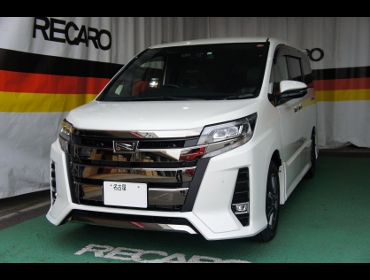 TOYOTA�@�m�A�@ZRR80W�i2019�N�j�@�Ɂ@RECARO�i���J���j�@SR-7F�@GK100�@BK/RED�@�A�[�����X�g�t���@����