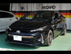 TOYOTA�@�v���E�XPHV�@�Ɂ@RECARO�i���J���j�@�X�|�[�c�X�^�[���~�e�b�h�G�f�B�V�����@�z���C�g�@�~���E�@����