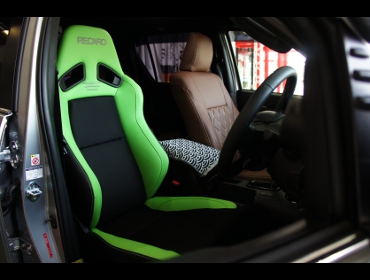 TOYOTA�@�n�C���b�N�X�@GUN125�i2019�N�j�@�Ɂ@RECARO�i���J���j�@SR-7F�@Lassic�@GREEN�@����