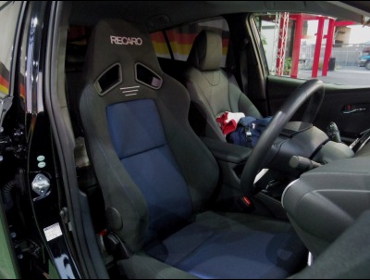 TOYOTA�@�v���E�X�@ZVW50�i2016�N�j�@�Ɂ@RECARO�i���J���j�@SR-7F�@GK100�@BK/BL�@A/R�^�C�v�@����