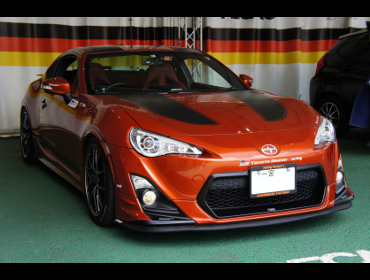 TOYOTA�@86�@GT���~�e�b�h�@ZN6�i2012�N6���j�@�Ɂ@RECARO�i���J���j�@SR-7�@Lassic�@RED�@���@SR-7F�@Lassic�@RED�@����
