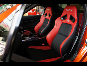 TOYOTA�@86�@GT���~�e�b�h�@ZN6�i2012�N6���j�@�Ɂ@RECARO�i���J���j�@SR-7�@Lassic�@RED�@���@SR-7F�@Lassic�@RED�@����